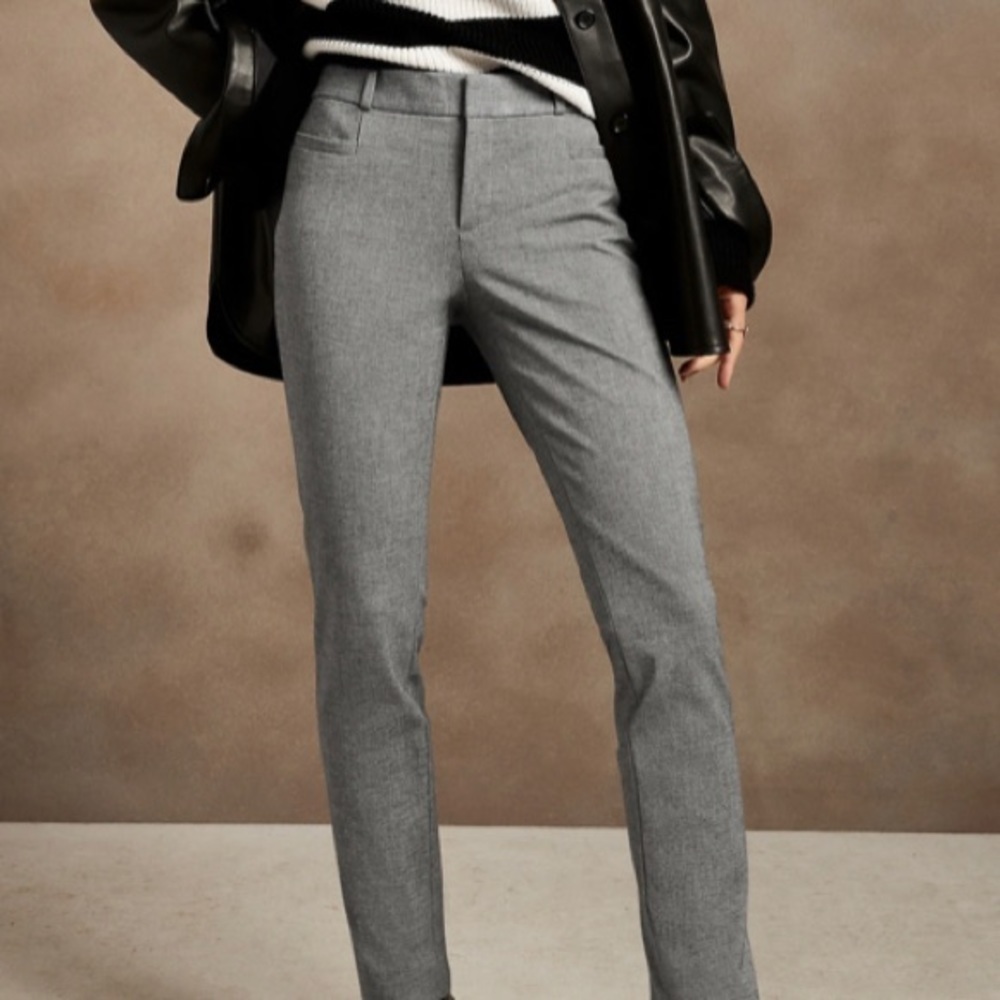Banana Republic| Ryan Grey Straight leg pants .